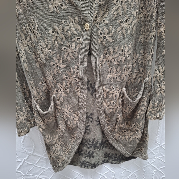 Transit Par-Such Made In Italy Button-Up Rounded Neck Cardigan with Pockets - Picture 6 of 8